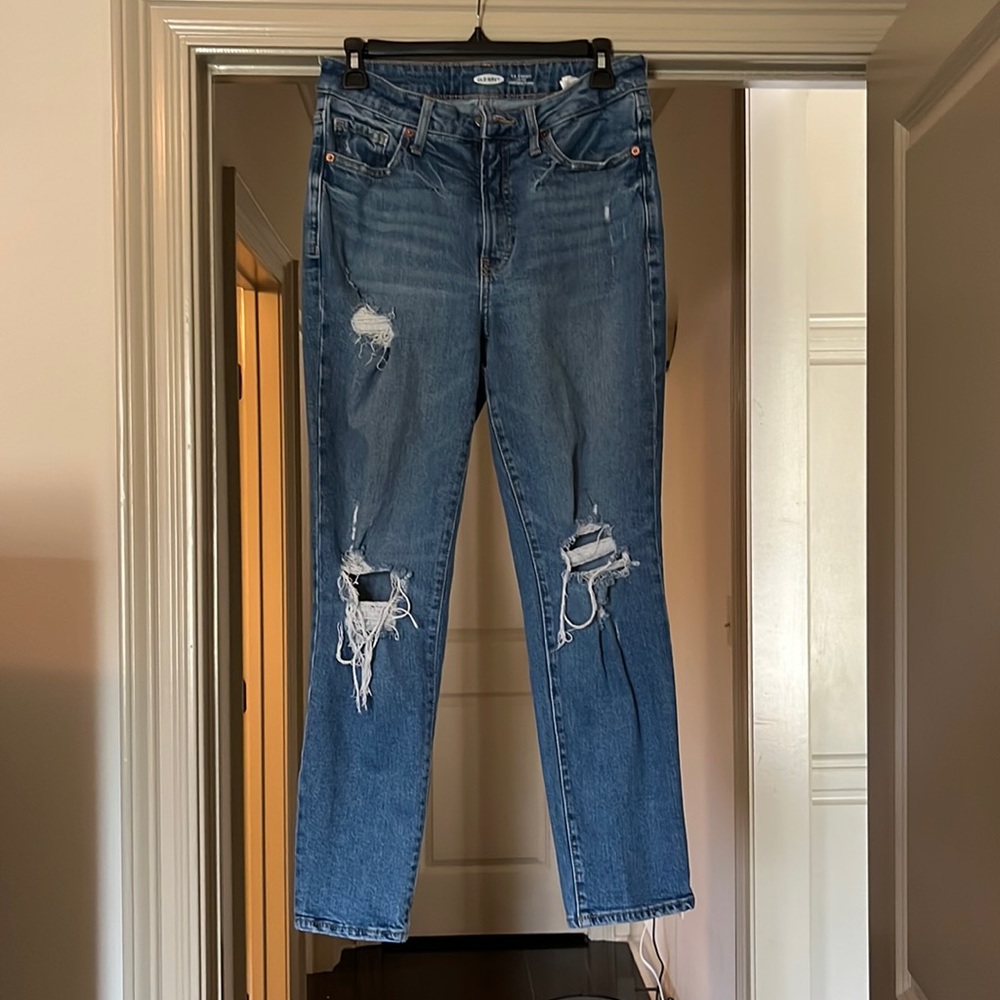 Old Navy straight leg, high rise jeans. Size 8